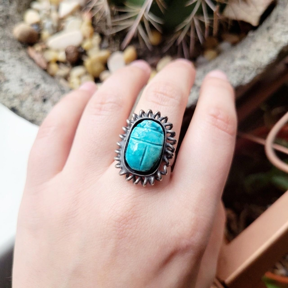 Vintage Egyptian Scarab Blue Beetle Ring - Picture 5 of 7